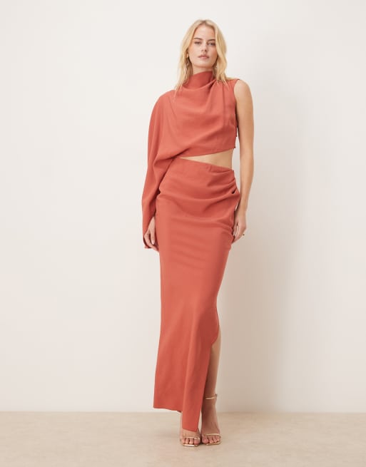 ASOS DESIGN Tall – Rdzawa sukienka midi na jedno ramię z golfem, rękawem typu nietoperz i wycięciem