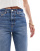 Thumbnail 2 van 5