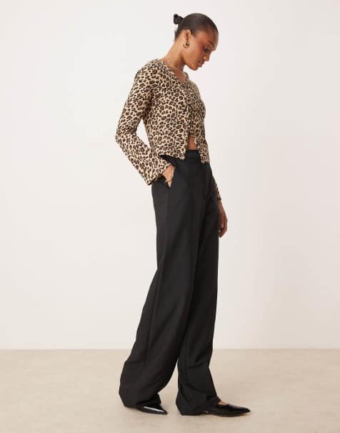 ASOS DESIGN Petite pull on pants with pockets in black