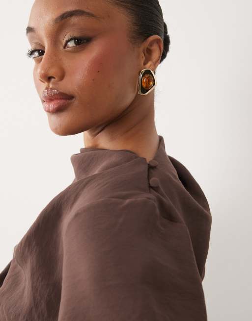 ASOS DESIGN Tall - Robe longue drapée à col montant - Marron, 4 de 4