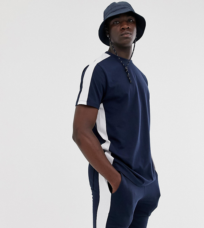 ASOS DESIGN Tall - Ruimvallend T-shirt met gestreept zijvlak in marineblauw, combi-set