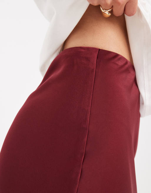 ASOS DESIGN Tall satin bias maxi skirt in burgundy, 2 of 5