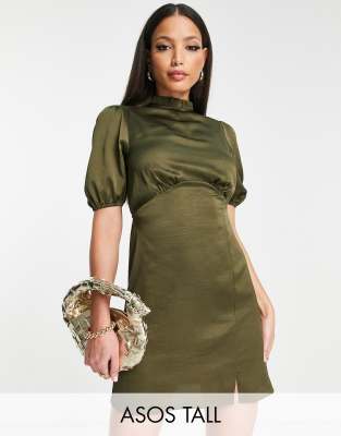 ASOS DESIGN Tall - Satin-Minikleid mit hohem Halsausschnitt und Puffärmeln in Khaki-Grün