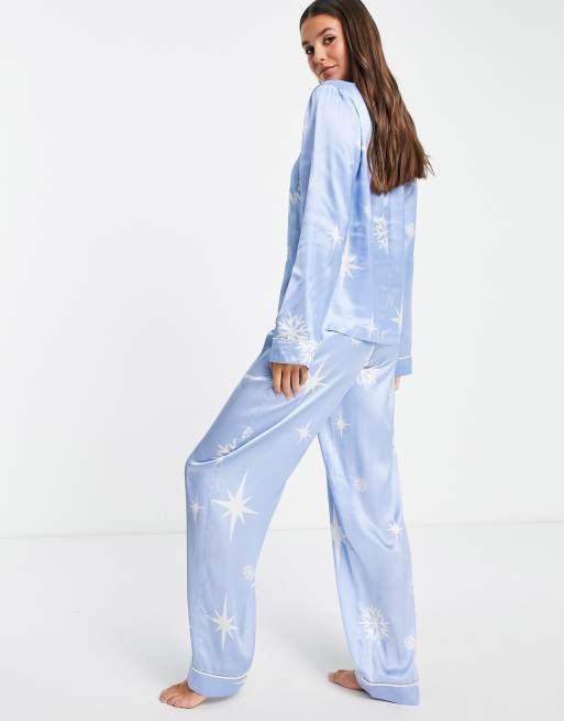 ASOS DESIGN Tall satin snowflake long sleeve shirt & trouser pyjama set with gifting bag in blue, 4 of 4