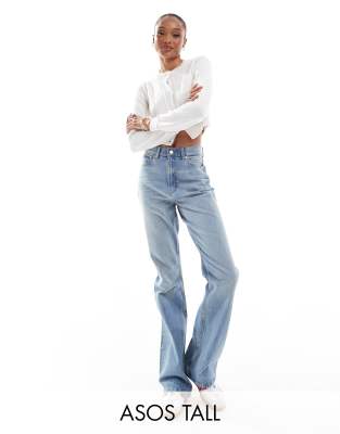ASOS DESIGN Tall - Schlagjeans in Hellblau mit mittelhohem Bund