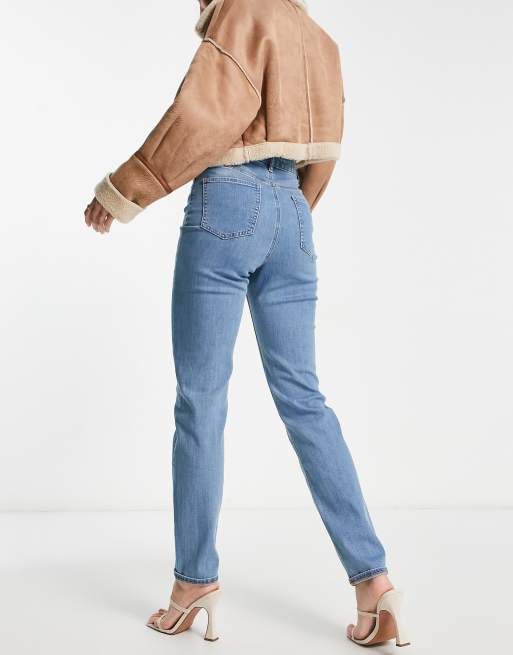 ASOS DESIGN Tall – Schmal geschnittene Mom-Jeans in Mittelblau , 2 von 4