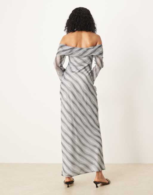 ASOS DESIGN Tall – Schulterfreies Midikleid in schwarz gestreift mit umgeschlagenem Ausschnitt, 2 von 4
