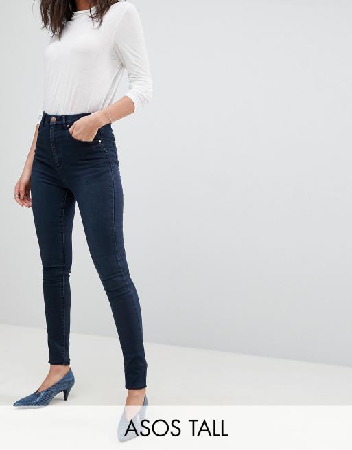 dark wash blue jeans
