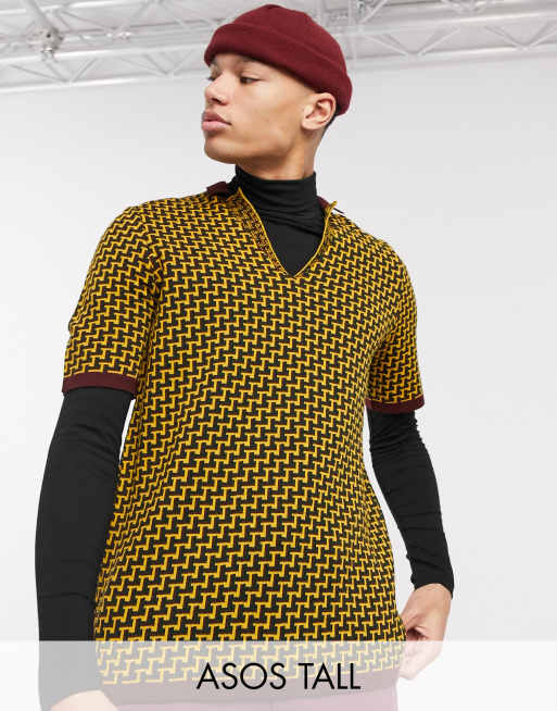 ASOS DESIGN Tall — Sennepsgul tætsiddende polo med geometrisk design