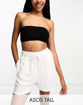 ASOS DESIGN Tall - Shorts zum Reinschlüpfen in gebrochenem Weiß mit Leinenanteil