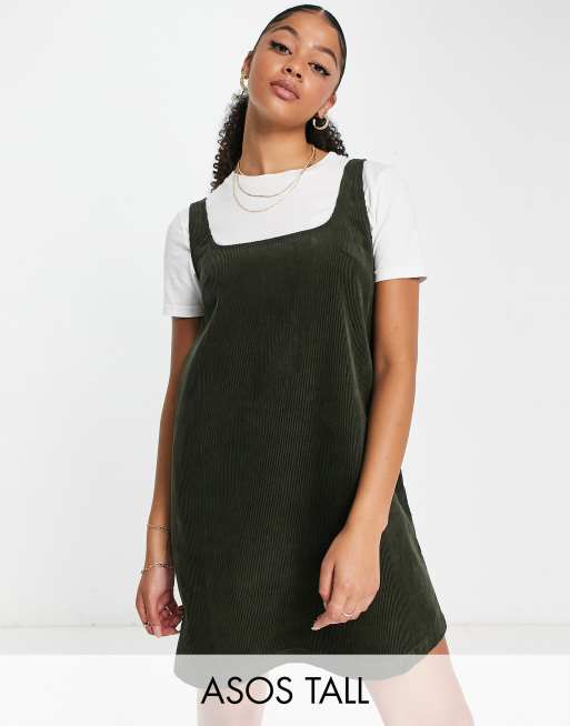 ASOS DESIGN Tall – Skogsgrön a-linjeformad förklädesklänning i manchester