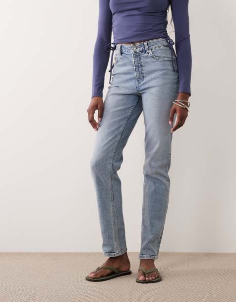 ASOS DESIGN Tall - Slim-fit mom jeans in middenblauw - view 1