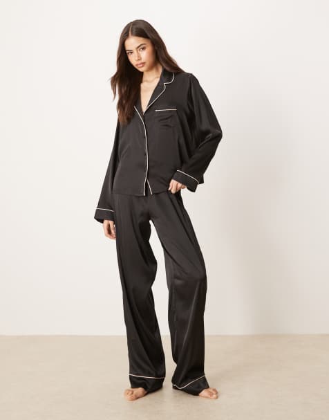 ASOS DESIGN Tall - Sort pyjamassæt med skjorte og bukser i satin - view 1