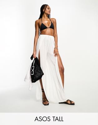 ASOS Design Tall - Strandhose in Creme mit weitem Bein und hohen Schlitzen-Weiß