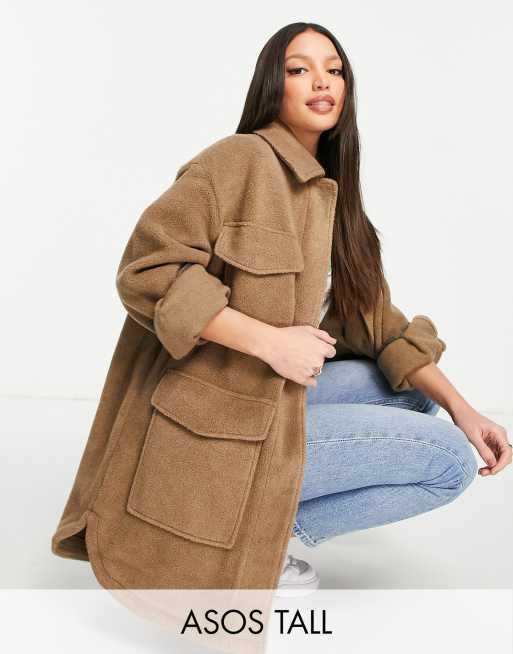 ASOS DESIGN Tall Strukturierte Hemdjacke mit vier Taschen in Braun ASOS