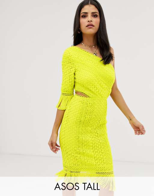 ASOS DESIGN –Tall – Sukienka o długości midi na jedno ramię, z koronką i z wykończeniem z frędzlami