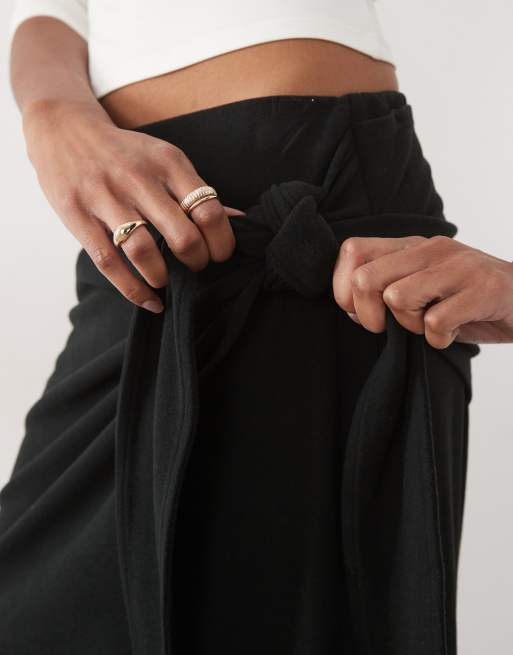 ASOS DESIGN Tall superbløde draperede bukser med bindebånd i siden og brede ben i sort, 2 af 5