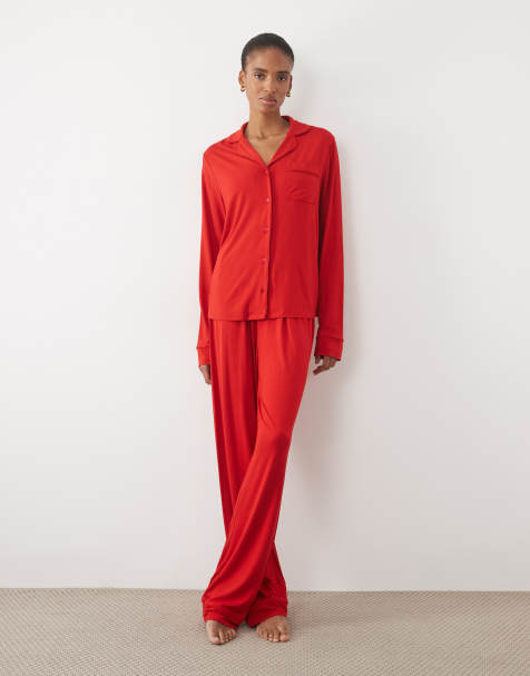 ASOS DESIGN Tall supermjuk pyjamasset med skjorta med långa ärmar och byxor i rött - view 1