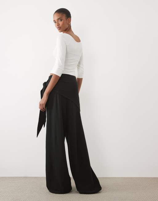 ASOS DESIGN Tall superweiche Hose mit weitem Bein und seitlicher Bindung in Schwarz, 3 von 5