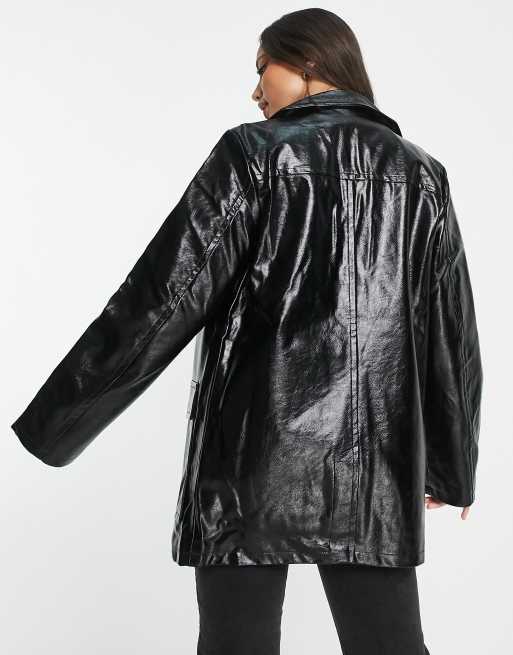 ASOS DESIGN Tall – Svart jacka i dra på-stil i läderimitation av vinyl , 3 av 4