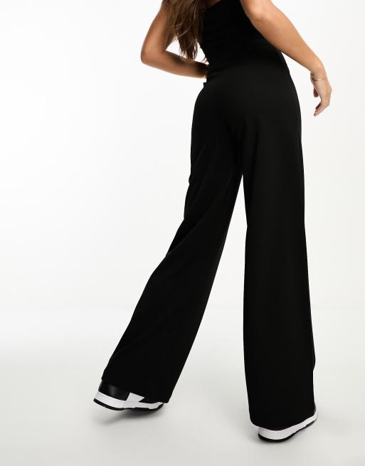 ASOS DESIGN Tall – Svarta, figursydda byxor i jersey med vida ben, 4 av 4
