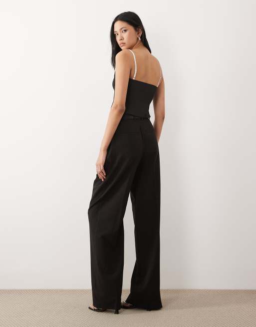 ASOS DESIGN Tall – Svarta, figursydda byxor med veck, skärp och vida ben, 5 av 5