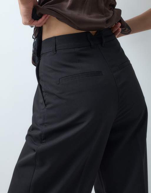 ASOS DESIGN Tall – Svarta figursydda byxor med vida ben och veck, 3 av 5