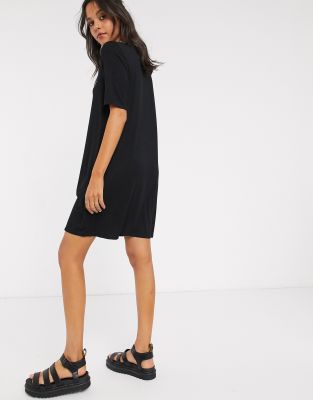 black t shirt dress with pockets
