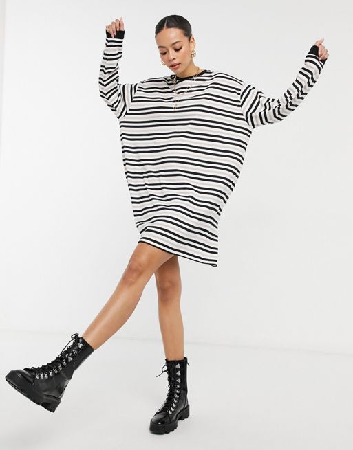 ASOS DESIGN Tall – Szara sukienka T-shirtowa oversize z długim rękawem i  wzorem w biało-czarne paski | ASOS