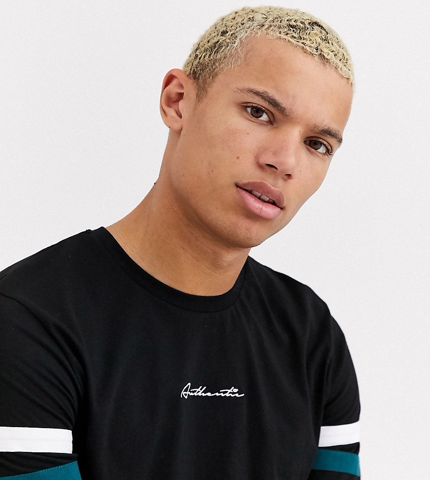 ASOS DESIGN – Tall – T-shirt med blockfärgad ärm och Authentic-tryck-Svart