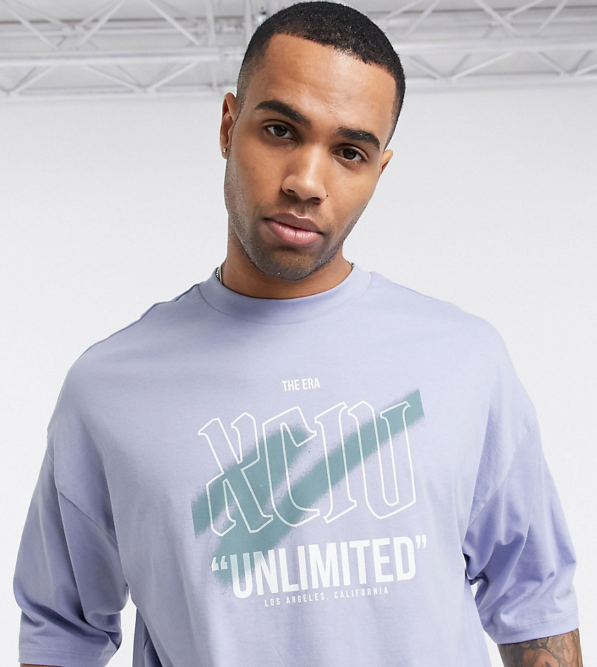 ASOS DESIGN Tall - T-shirt oversize in cotone organico con stampa spray on stile graffiti-Blu