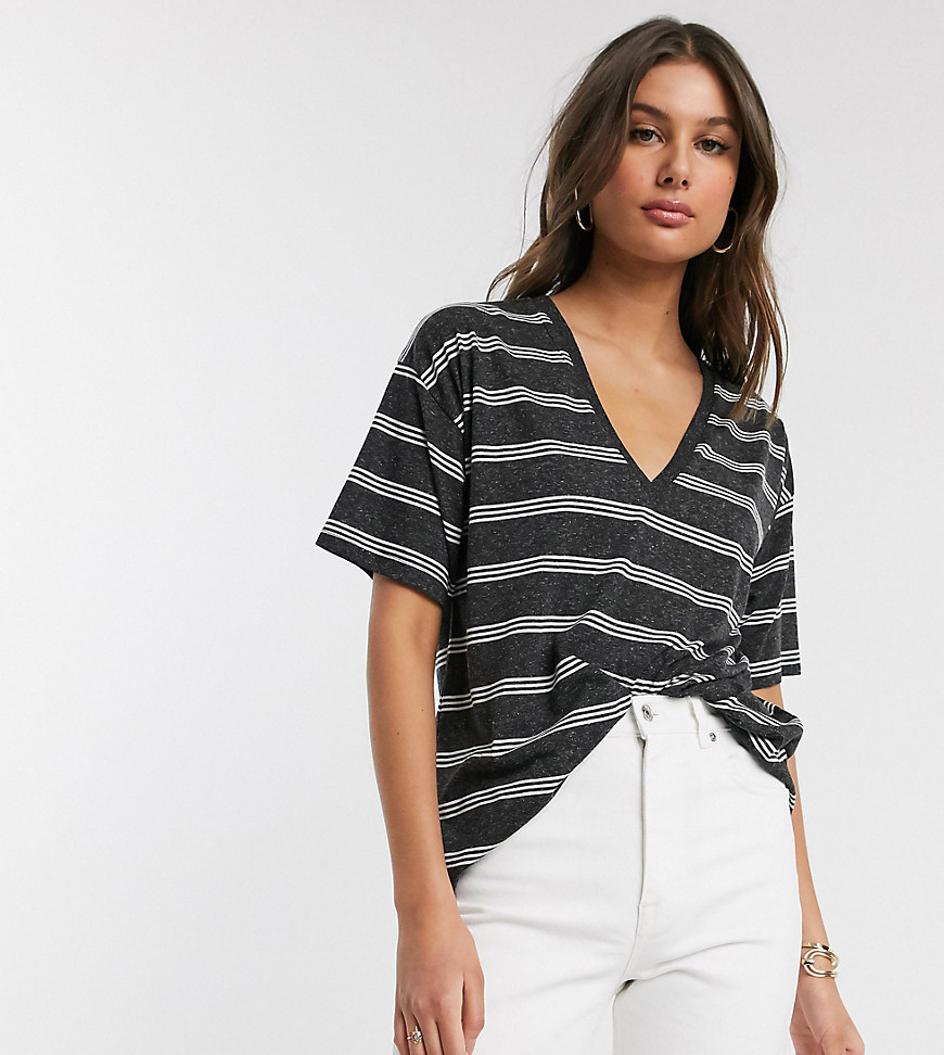 ASOS DESIGN Tall t-shirt with v-neck in linen mix in charcoal with stripe-Grey