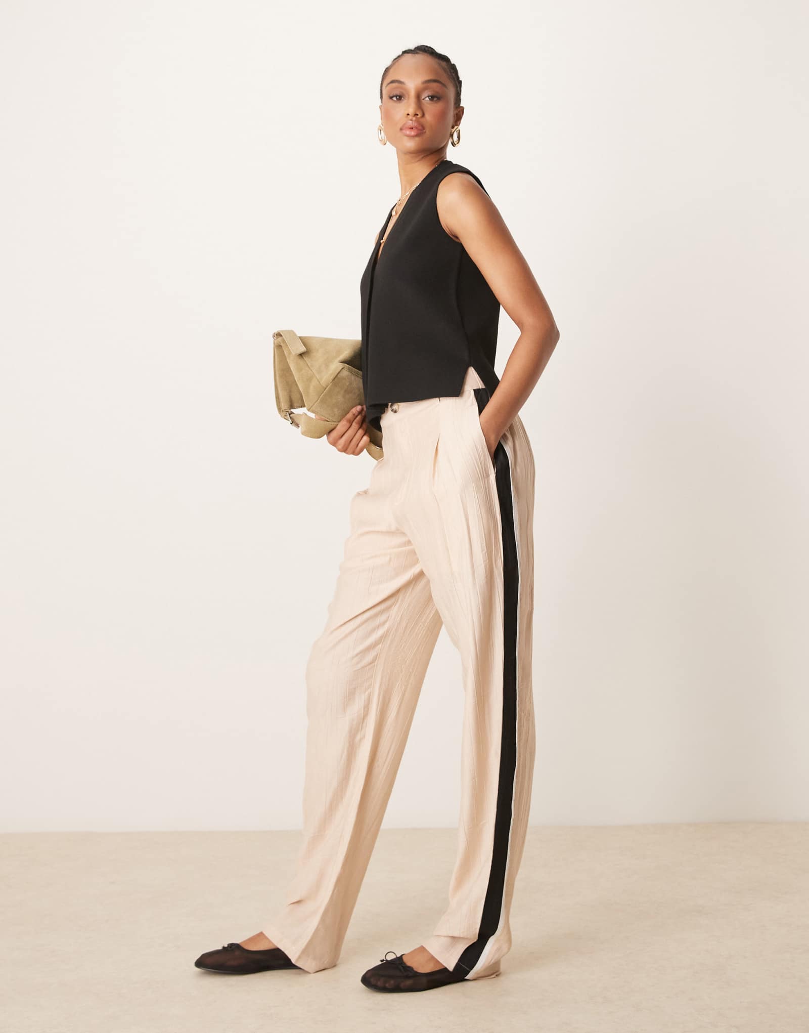 Высокие брюки ASOS DESIGN с контрастными вставками из камня, сшитые на заказ