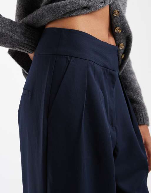 ASOS DESIGN Tall tailored double pleat tapered trousers in navy, 4 of 5