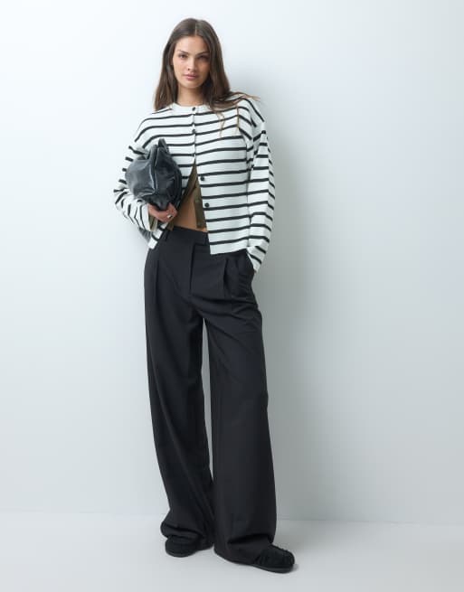 ASOS DESIGN Tall Tailored low rise mensy trouser in black, 2 of 5