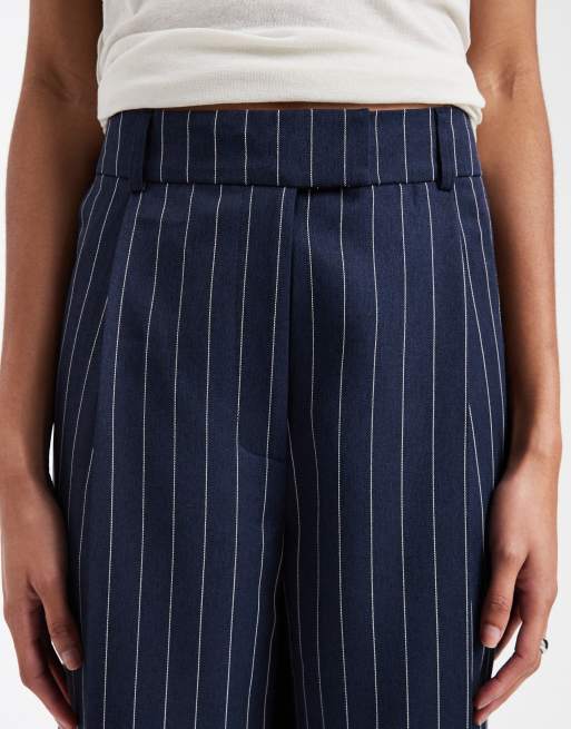 ASOS DESIGN Tall tailored low rise wide leg mansy pants in navy pinstripe , 4 of 5