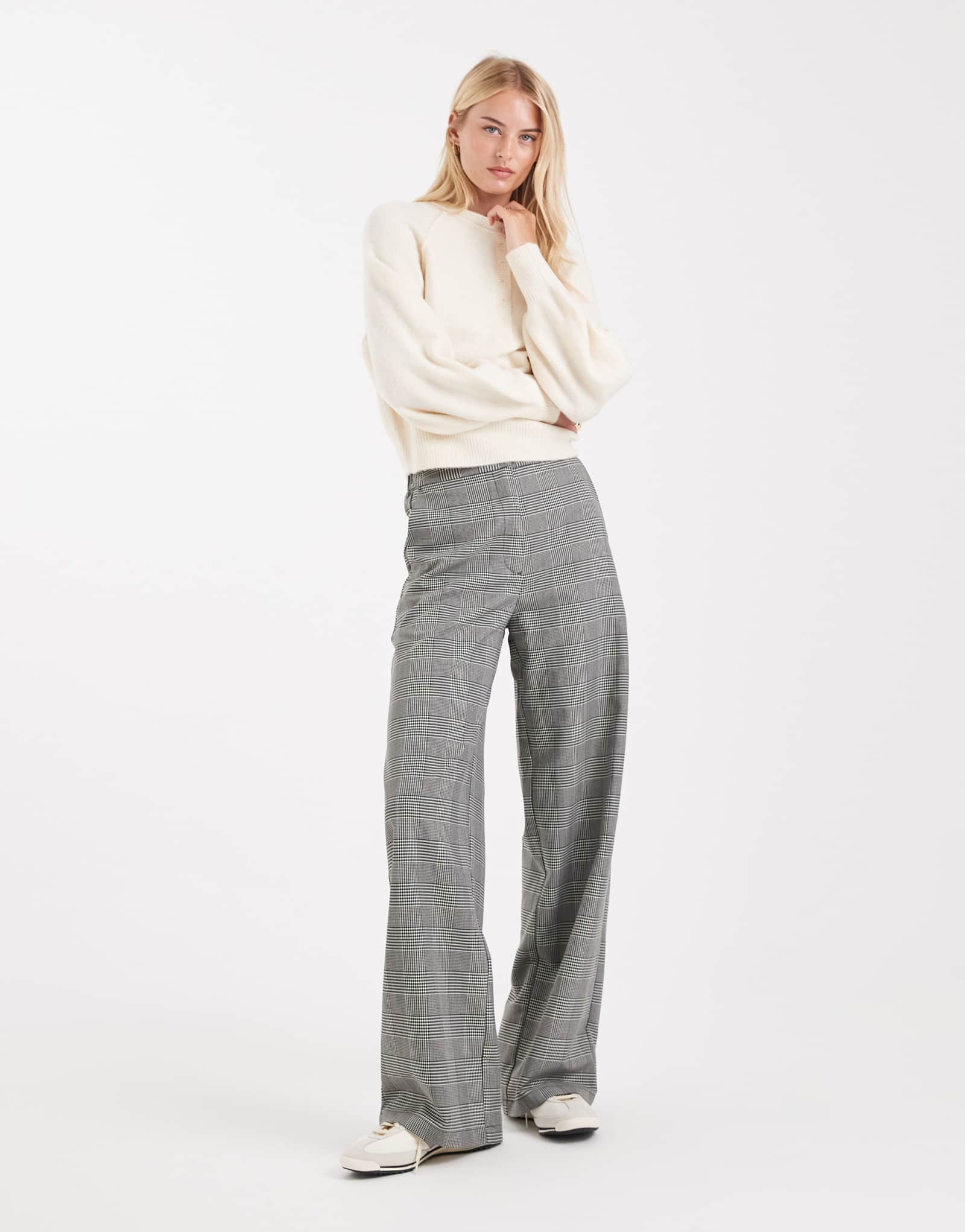 ДИЗАЙНЕРСКИЕ брюки ASOS DESIGN свободного кроя с прямыми штанинами в черно-белую клетку
