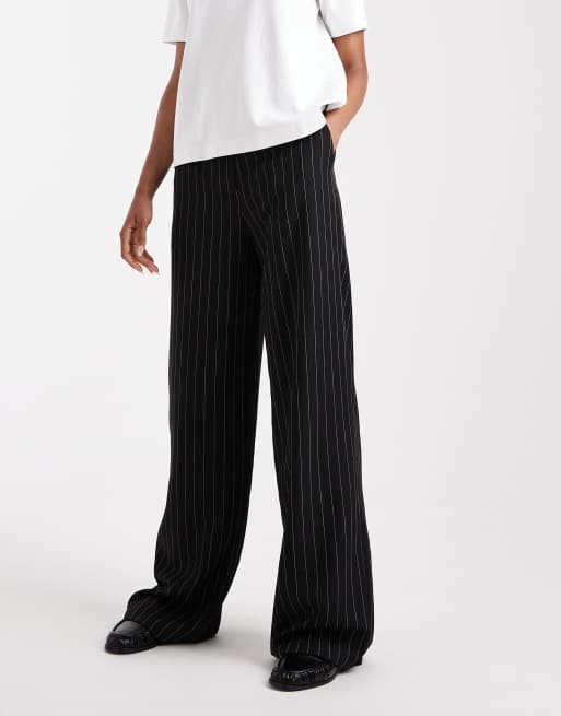 ASOS DESIGN Tall tailored relaxed straight leg trousers in black pinstripe, 2 of 5