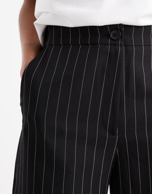 ASOS DESIGN Tall tailored relaxed straight leg trousers in black pinstripe, 3 of 5