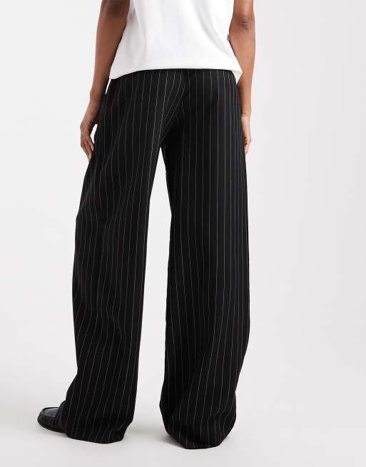 ASOS DESIGN Tall tailored relaxed straight leg trousers in black pinstripe, 4 of 5