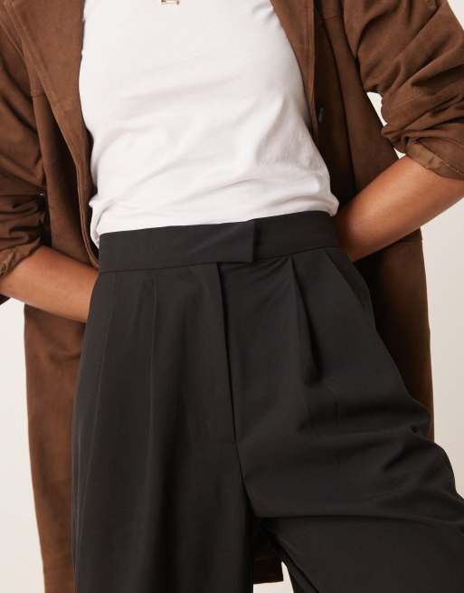 ASOS DESIGN Tall tailored wide leg pants with pleat detail in black, 3 of 5