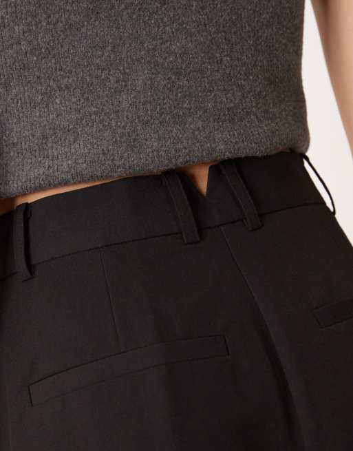 ASOS DESIGN Tall tailored wide leg pants with pleat detail in black, 3 of 5