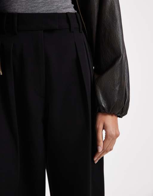 ASOS DESIGN Tall tailored wide leg pants with pleat detail in black, 4 of 5