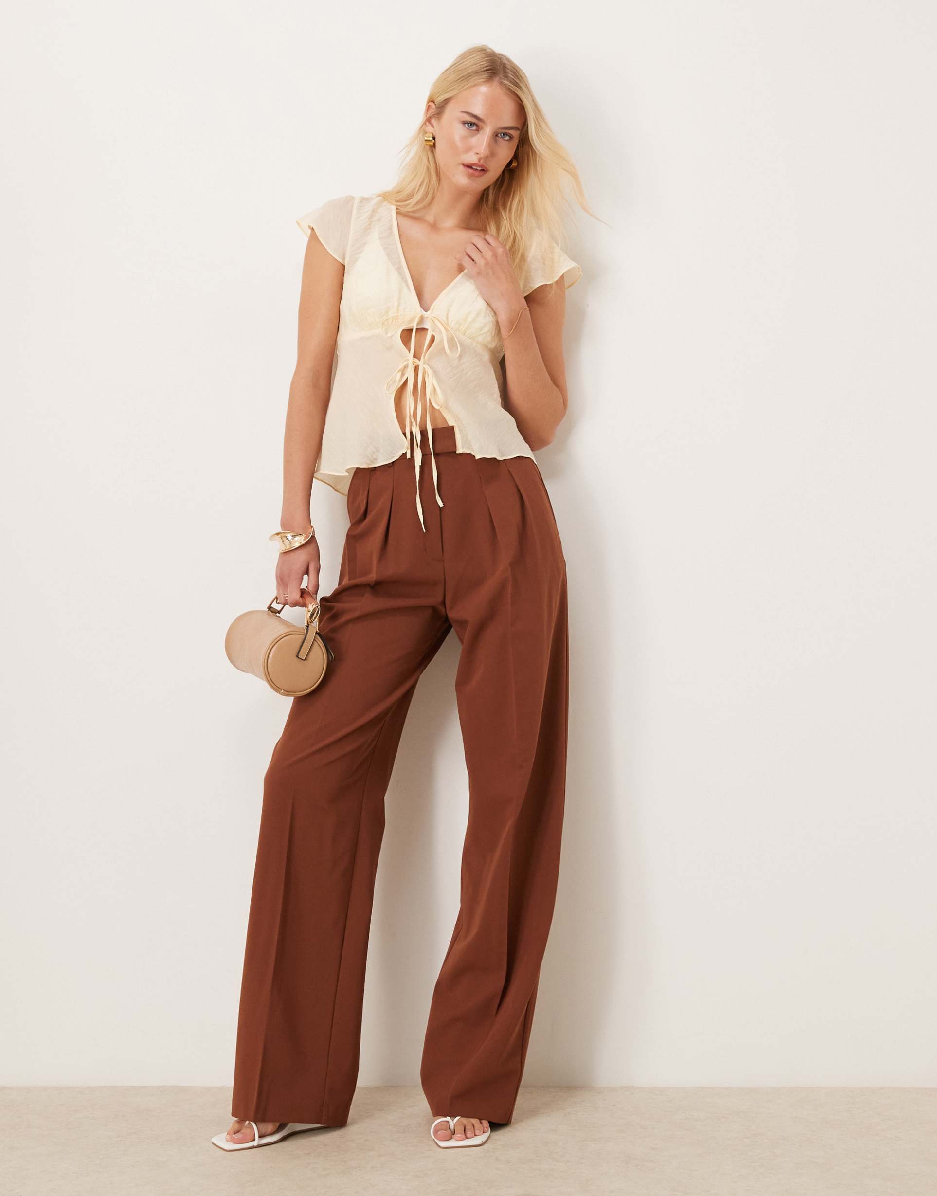 asos design tall tailored wide leg pants with pleat detail in dark caramel
