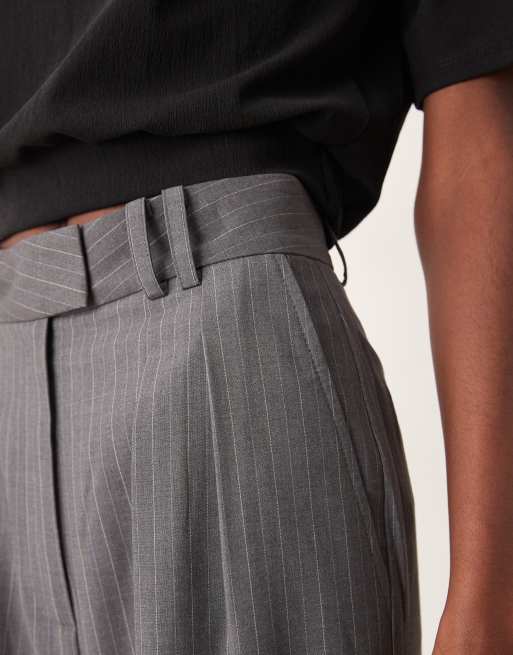 ASOS DESIGN Tall tailored wide leg pants with pleat detail in grey stripe, 5 of 5