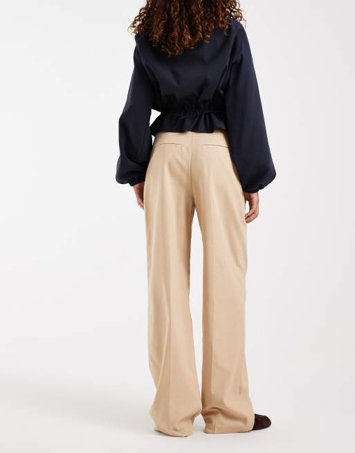 ASOS DESIGN Tall tailored wide leg trousers with pleat detail in beige, 5 of 5