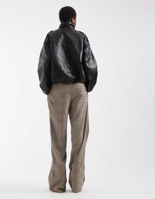 ASOS DESIGN Tall tailored wide leg trousers with pleat detail in brown check, 4 of 5