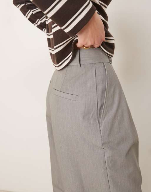 ASOS DESIGN Tall tailored wide leg trousers with pleat detail in grey