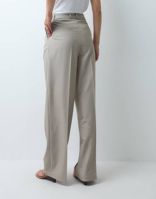 ASOS DESIGN Tall tailored wide leg trousers with pleat detail in sand marl, 2 of 5