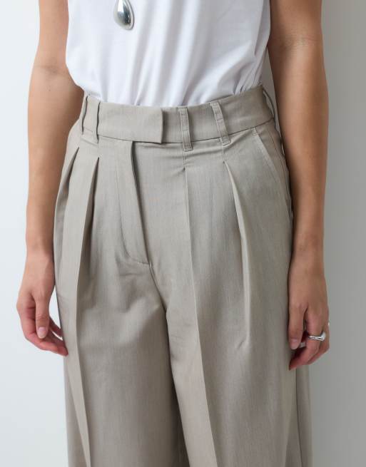 ASOS DESIGN Tall tailored wide leg trousers with pleat detail in sand marl, 4 of 5